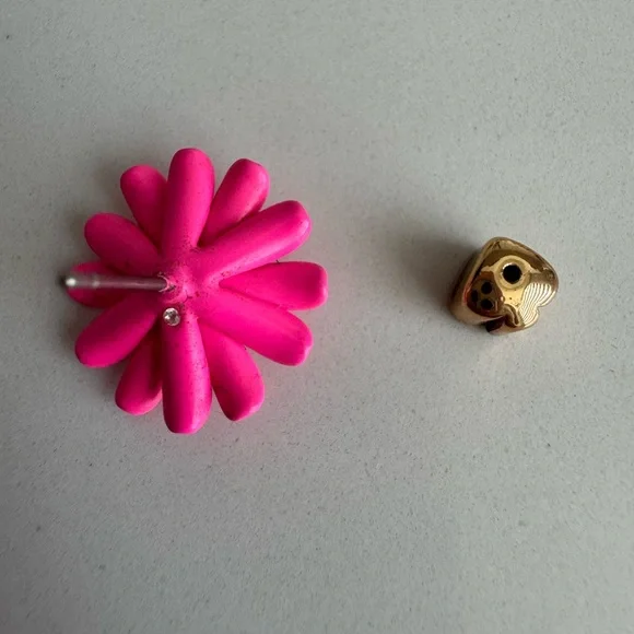Kate Spade Vibrant Pink Daisy Earrings - Picture 5 of 10